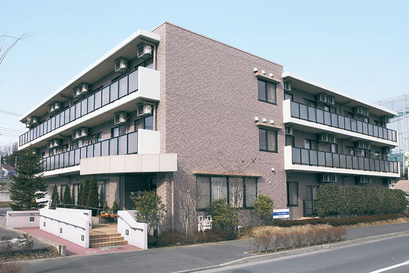 ニチイホームはるひ野の外観